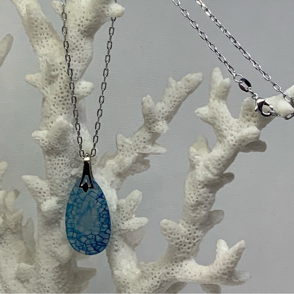 Dainty Blue Dragon Veins Agate Necklace on Silver Plated Chain - Handcrafted - Picture 6 of 11